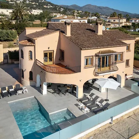 Ausina By Abahana Villa *