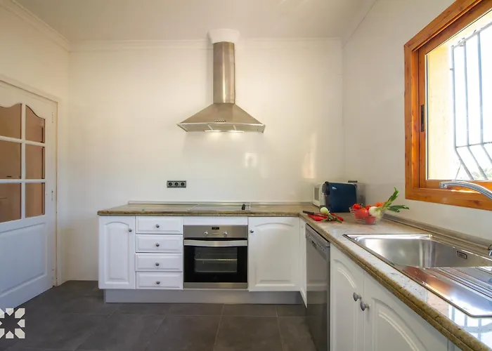 Villa Ausina By Abahana *