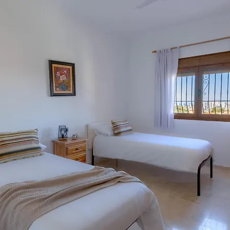 Ausina By Abahana Calpe