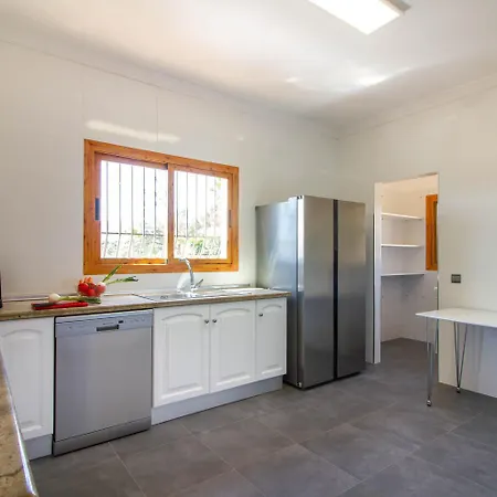 Вилла Ausina By Abahana