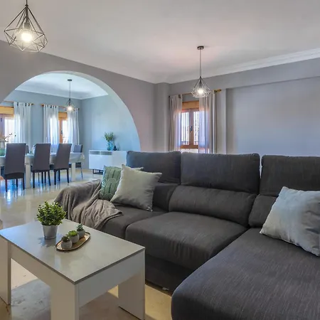 Vila Ausina By Abahana Calpe